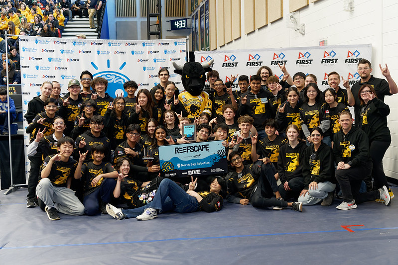 Rotating preview images of FIRST robotics team 5409