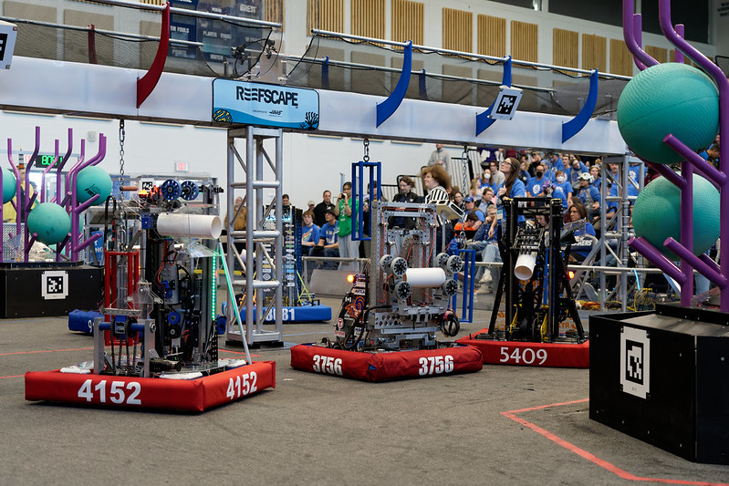 Rotating preview images of FIRST robotics team 5409
